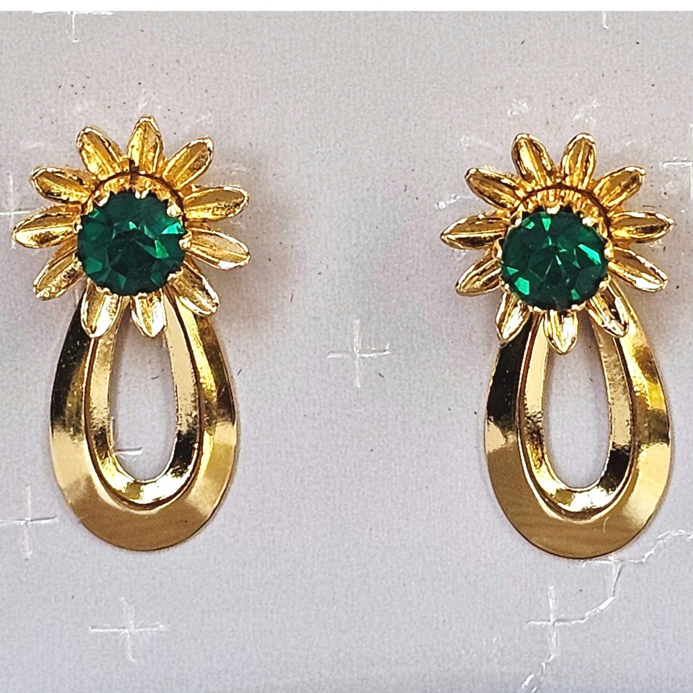 Vintage Avon Birthstone Earrings May Simulated Emerald Gold Tone Sunflower Studs